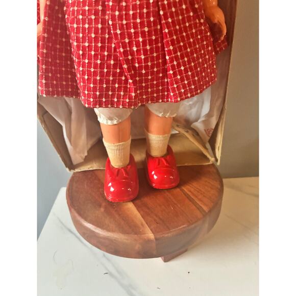 Vintage Curtis Wind-Up Doll in Original Box – Red Gingham Outfit Works Rare 50s - Picture 5 of 11